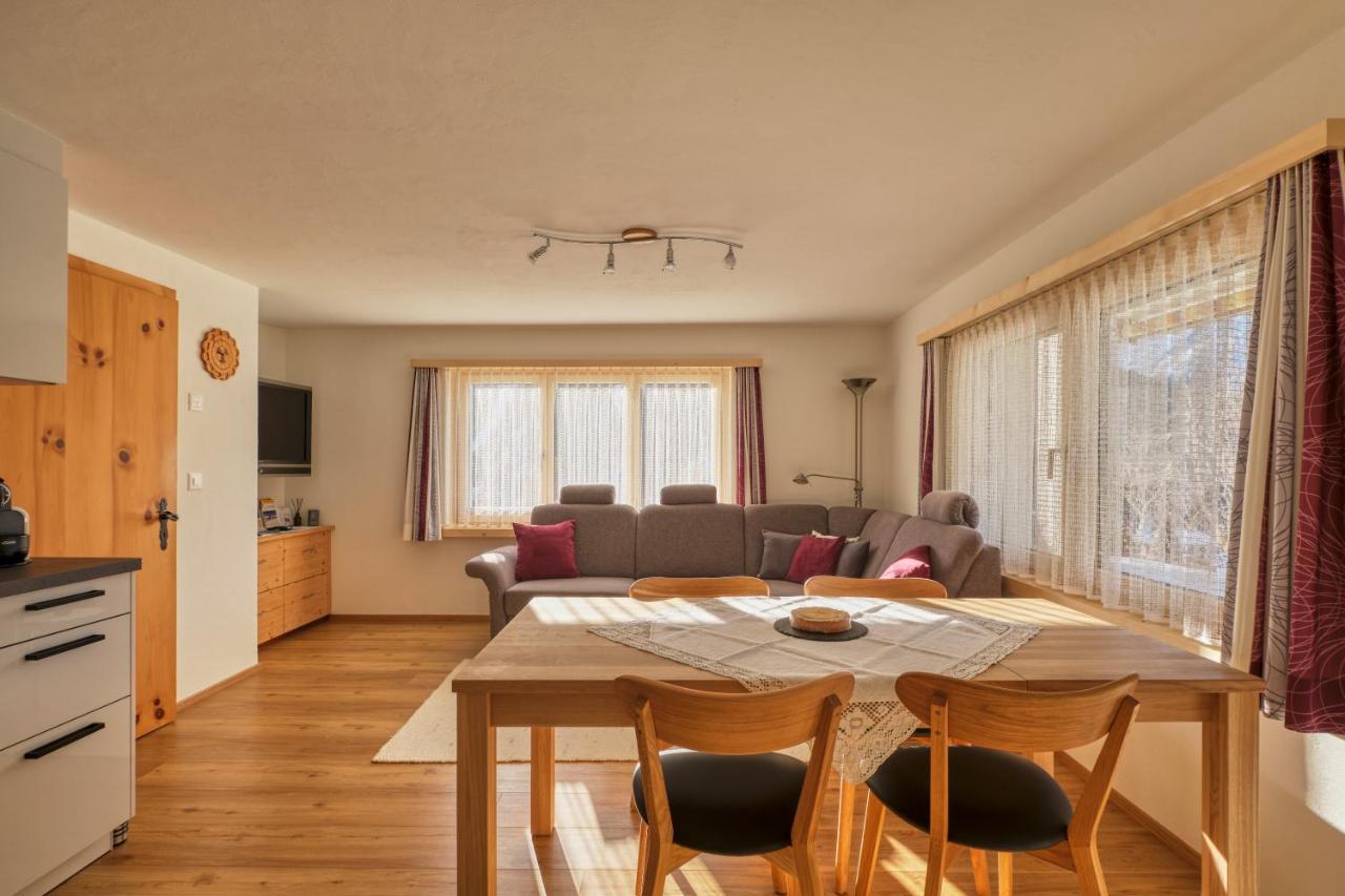 Apartmán Chasa Plajet Ramosch Exteriér fotografie